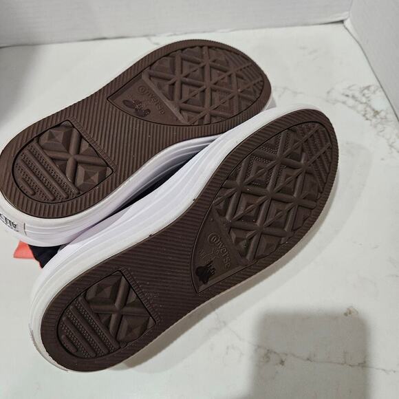 Men's/Kids/Women's Converse "Chuck Taylor"  Size Men 6, Women's 8 - Picture 10 of 11